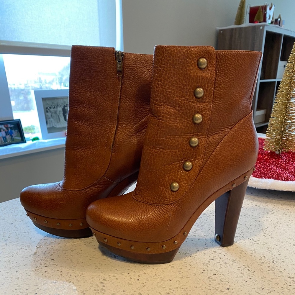 Brown Ugg’s